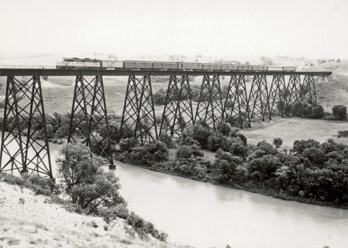 A train crossing the bridge over the Niobrara River east of Valentine in 1957.
