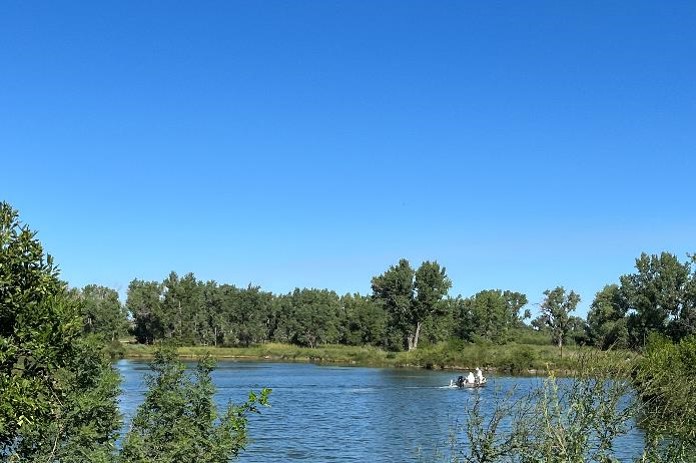 Boat on lake.