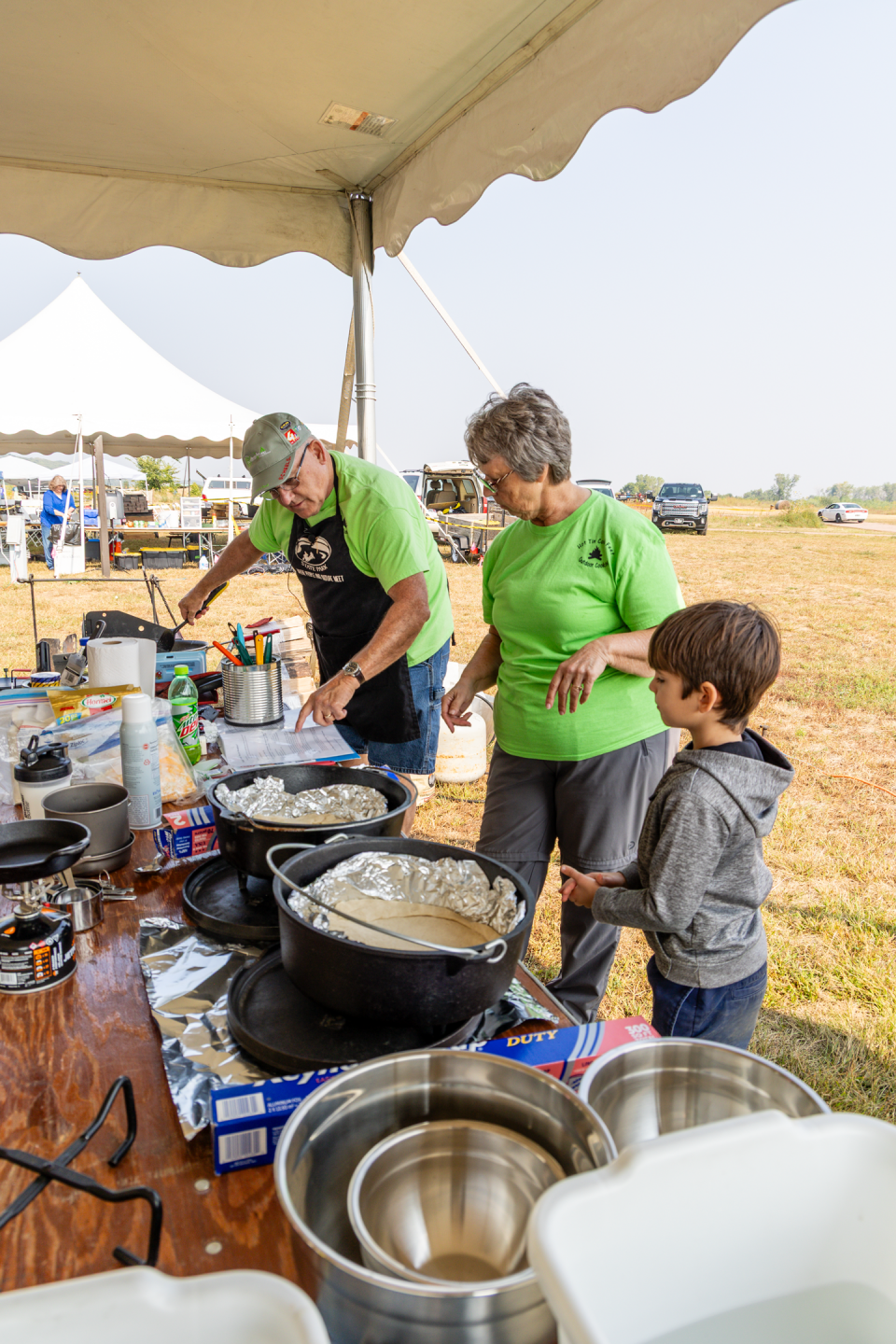 Husband-and-wife team Leon, left, and Merrie Hansen of Wichita, Kansas, draw in crowds each year during their outdoor cooking demonstrations.