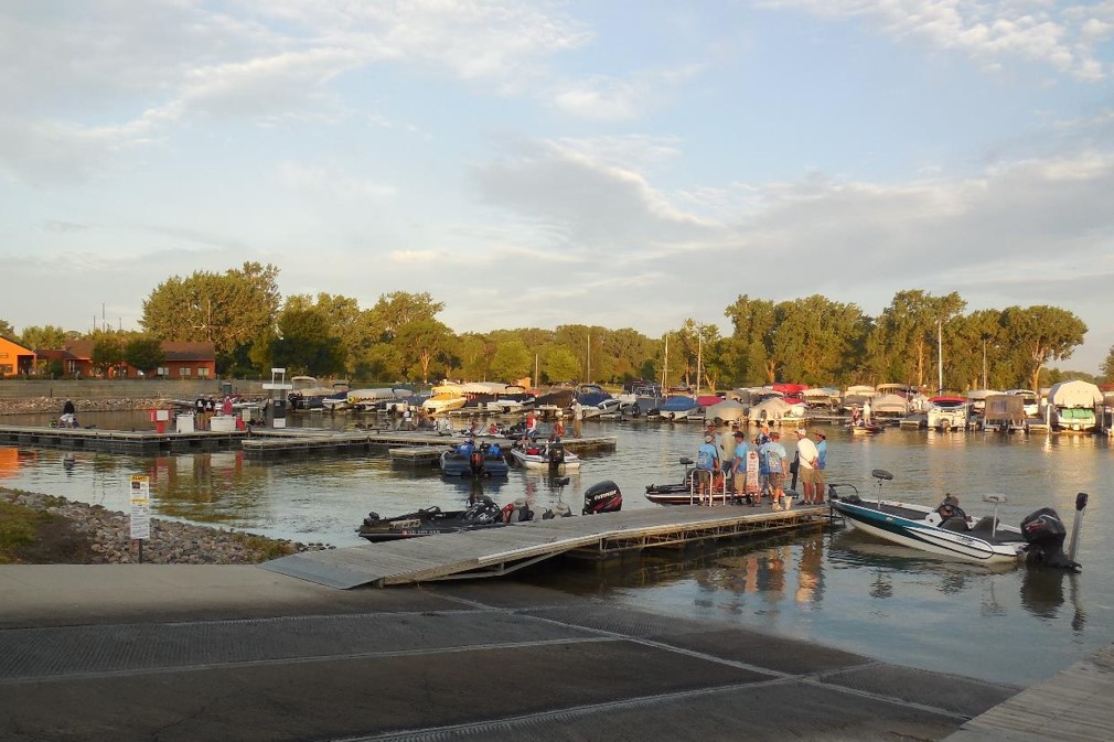 Busy boat dock at Weigand Marina, Lewis & Clark Reservoir. Photo by Daryl Bauer, Nebraska Game & Parks Commission.