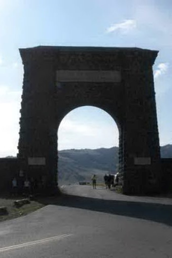 Roosevelt Arch at north entrance to Yellowstone National Park. Photo by Daryl Bauer, Nebraska Game & Parks Commission.
