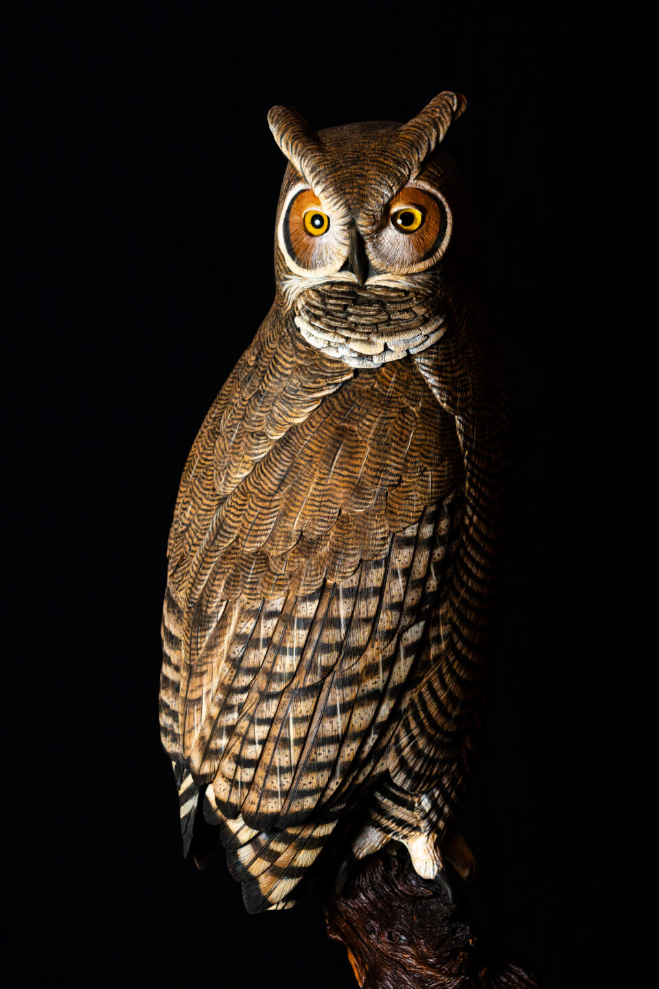 This great horned owl, carved by Cliff Hollestelle, is just one example of his meticulously detailed work.