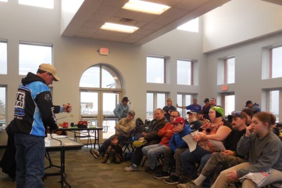 Crowd listening to ice clinic presenter. Photo by Daryl Bauer, Nebraska Game & Parks Commission.