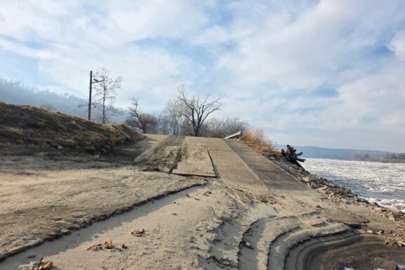 Indian Cave Boat Ramp with an icy river. Photo by Nebraska Game & Parks Commission.