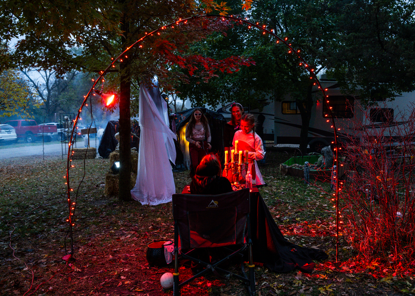 Visitors had to walk through a smoky tunnel to get treats at this campsite.