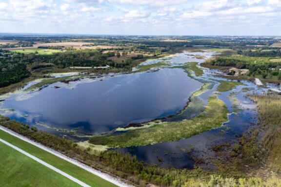 Aerial view of Wagon Train Reservoir full of water. Photo by Eric Fowler, Nebraskaland Magazine.
